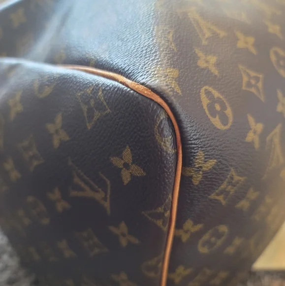 Louis Vuitton Keepall 60 - Picture 13 of 16